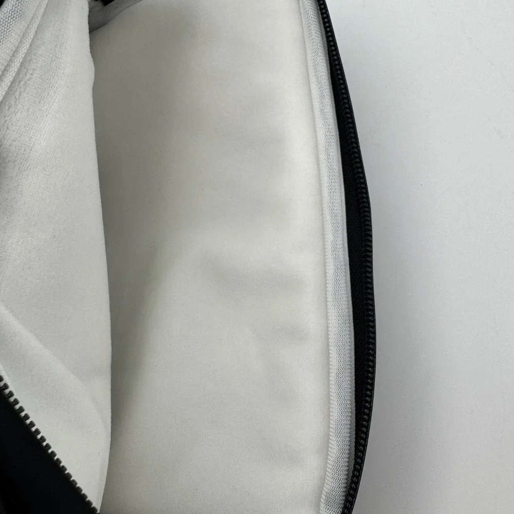 Heyday Artist Series iPad 3rd‎ Gen Tablet Sleeve Black NWT